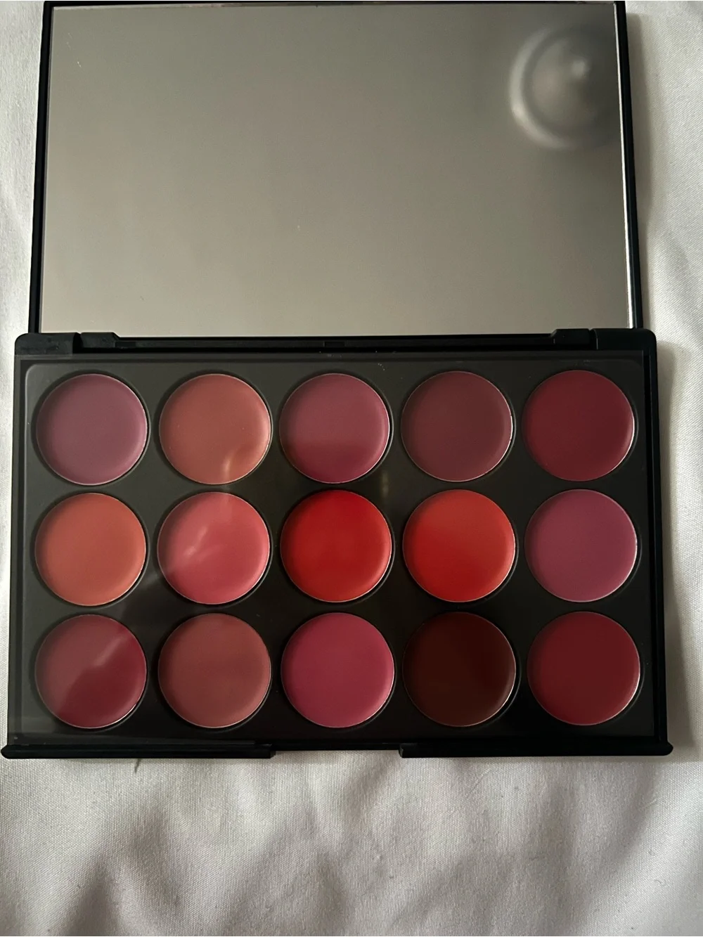 Matte 15-Color Lip Cream Palette — Black